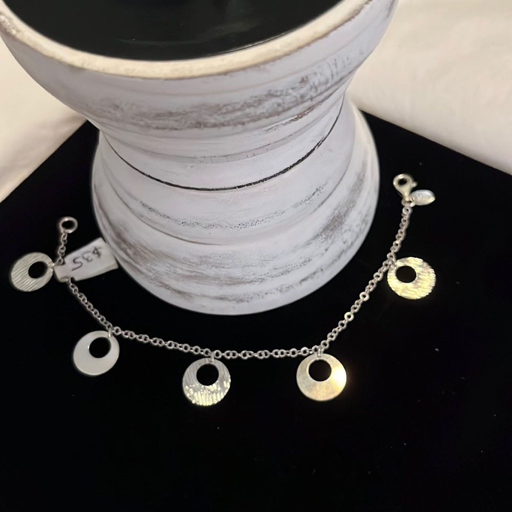 Beautiful Stylish 925 Sterling Silver Hammered Link Bracelet.